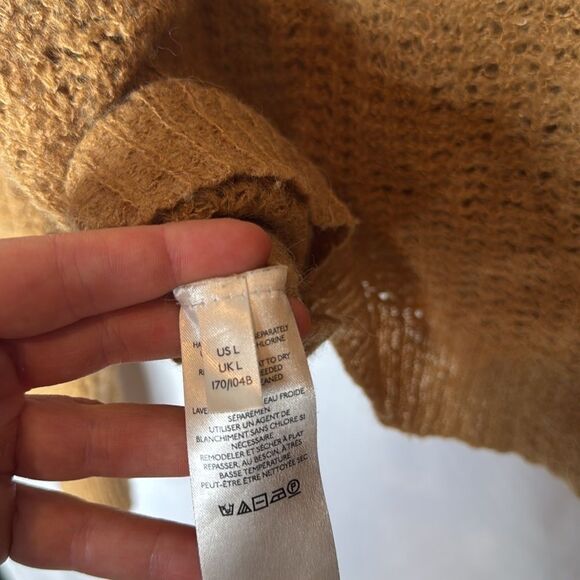 Free People Lulu Oversized V-Neck Sweater in Birchwood Brown Blouson Sweater. Lg - Picture 10 of 11